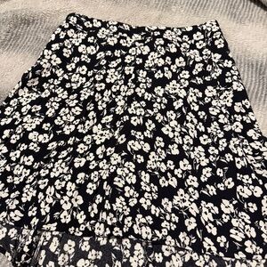 Reformation Mini Skirt Size 8 Black White Floral Spring Summer Cottagecore Cute